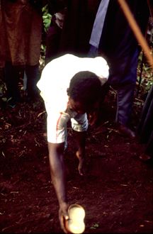 cd1709-11-f217-19.jpg 1. Pouring beer on the grave