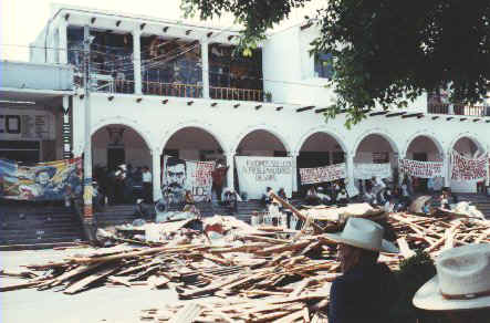 UCEZ protest plaza.jpg (47061 bytes)